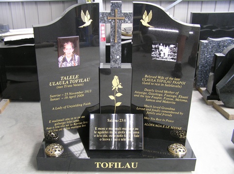 MADONNA CROSS HEADSTONE & BIBLE RECUMBNET
